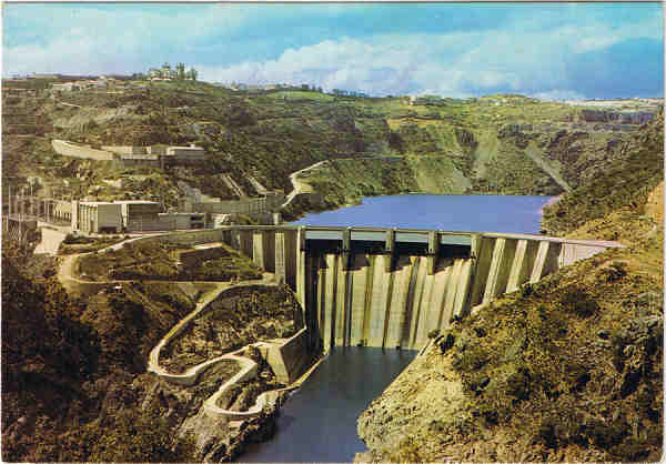 AU 7 - Barragem de MIRANDA DO DOURO - Ed. C�MER - EDI��O DA FOTO GARCIA-MIRANDA DO DOURO - SD - Dim. 15x10,5 cm - Col. Manuel B�ia (2003).