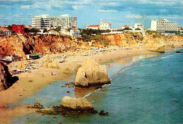 N.� 96 - PORTUGAL-ALGARVE-PORTIM�O Praia da Rocha - Edi��o C�SAR DE S�, Av. �lvares Cabral, 40-6� D.t� Tel. 683172, Lisboa -  Fotografia a cores de C�sar de S� - S/D - Dimens�es: 14,7x9,9 cm. - Col. Gra�a Maia (Circulado em 1973)