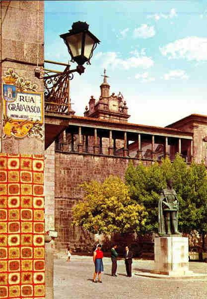 N.� 2187 - VISEU-Portugal: Pr. Rei D. Duarte. Ao fundo Torre Romana da S� (S�c. XVII) e Galeria - Edi��o �ncora. Dist. por RAN Lisboa, Rua da Quintinha, 70-B.Tel. 670192...Lisboa - S/D - Dimens�es: 10,3x14,9 cm. - COl. HJCO (1989).