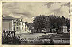 SN - Viseu-Portugal-Escola "Dr Oliveira Salazar" e Monumento aos Mortos da Guerra - Clich� Germano - Edi��o da Comiss�o Municipal de Turismo - Impresso na Tipografia Comercial Anadia - SD -  Dim. 9x14 cm. - Col. Jaime da Silva (Circulado em 1946)