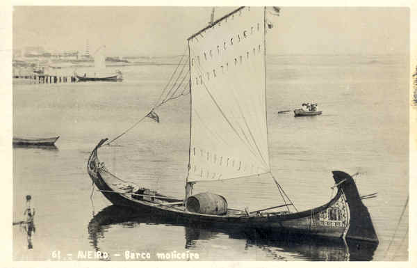 N.� 61 - AVEIRO Barco moliceiro - Editor n�o indicado - SD - Dim. 13,8x8,7 cm. - Col. �nio Semedo.