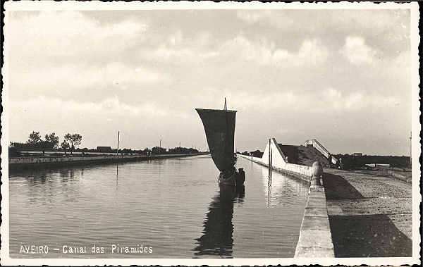 SN - AVEIRO Canal das Pir�mides - Edit. n�o indicado - SD - Dim. 13,6x8,6 cm. - Col. Enio Semedo.
