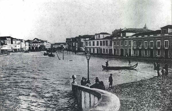 N.� 7 - Canal Central Ano 1910 - Edi��o da Imagoteca Municipal de Aveiro - S/D - Dimens�es: 14,9x9,7 cm. - Col.�nio Semedo