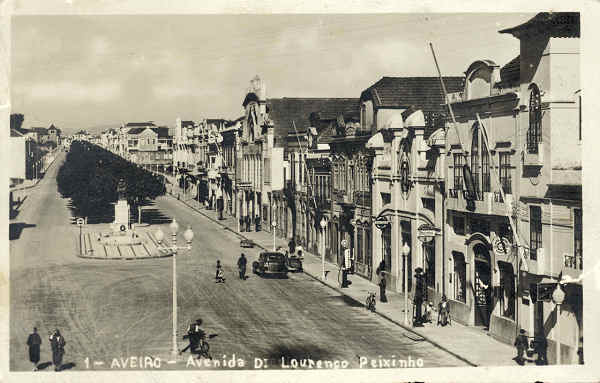 N� 1 - AVEIRO. Avenida Dr. Louren�o Peixinho - Ed. an�nima - Dim. 8,9x13,9 cm - Circulado em 2-4-1949 - Col. �nio Semedo