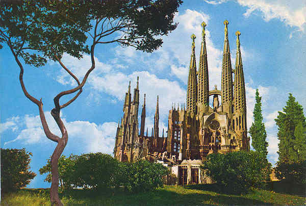 N� 329 - Barcelona. Templo da Sagrada Fam�lia (2) - Editor Fotos Carretero - Circulado em 1971 - 15x10,2 cm - Col. Am�lcar Monge da Silva