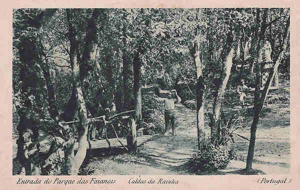 SN - Portugal. Caldas da Rainha. Entrada do Parque de Faian�as - Editor Vale e C - Editado 1921 - Dim 9x14 cm. - Col. M. Chaby