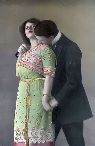 S�rie 3255 - Postal com dourado em relevo - Edi��o an�nima, K V I B 12 - Dim. 13,6x8,8 cm - Col. Am�lcar Monge da Silva (cerca de 1910)