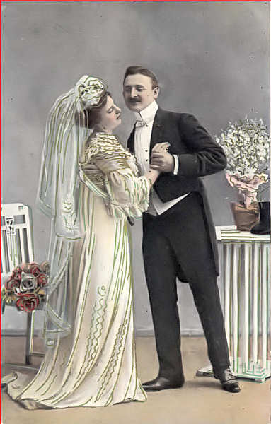 S�rie 1333/4 - Postal com dourados em relevo- Edi��o an�nima - Dim. 13,7x8,7 cm - Col. Am�lcar Monge da Silva (cerca de 1910)