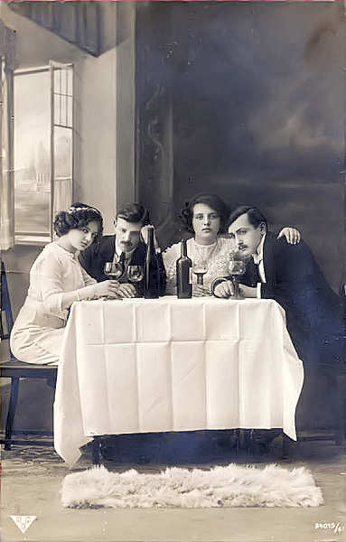 S�rie 34015/1 - Editor Berlin Neuroder Kunstandstelren - Dim. 13,7x8,7 cm - Col. Am�lcar Monge da Silva (cerca de 1910)