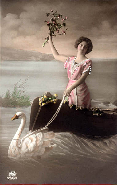 N� 60579-1 - Postal com lantejoulas coladas - Edi��o Amag - Dim. 13,7x8,8 cm - Col. Am�lcar Monge da Silva