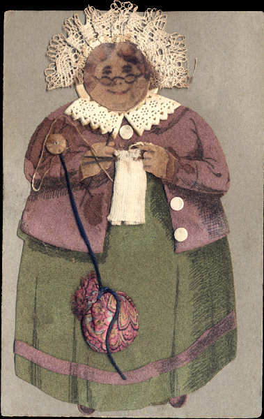 SN - Fazendo Meia (em papel veludo, tecido e renda) - Editor Photochemie, Berlim - Circulado em 1914 - Dim. 14x9 cm - Col. Am�lcar Monge da Silva