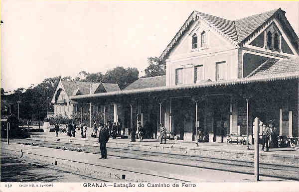 N� 137 - Portugal Granja (Vila Nova de Gaia) - Esta��o do Caminho de Ferro - Editor Emilio Biel - SD - Dim. 14x9 cm. - Col.M. Chaby