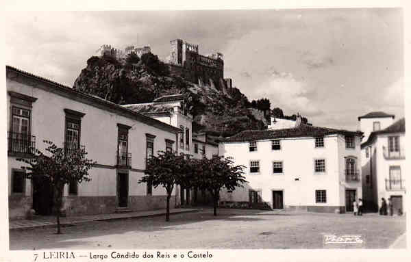N� 07 - LEIRIA. Largo C�ndido dos Reis e o Castelo - Col. Passaporte Loty - Dim. 14x9 cm. - Col. Dulce Gabriel