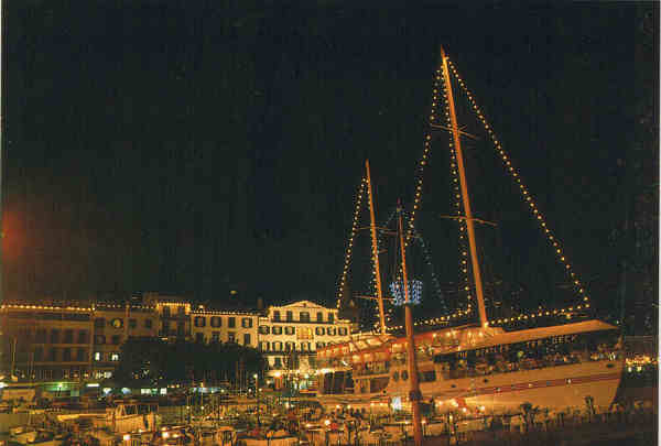 N.� MD 154 - FUNCHAL (Madeira) Iate dos Beatles e Esplanada - Ed. Francisco Ribeiro - Rua Nova de S. Pedro, 27 - Telef.23930 