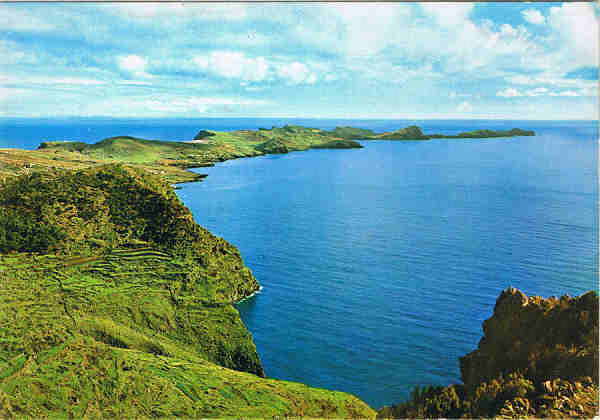 MAD 151/11 CANI�AL (Madeira) Vista Geral - Ed. GM Francisco Ribeiro - Rua Nova de S.Pedro, 27 telef.23930 FUNCHAL-MADEIRA - SD - Dim. 14.7x10,3 cm. - Col. Manuel e F�tima B�ia (1975).