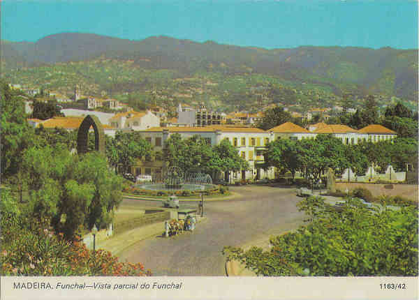 N� 1163-42 - Madeira. Funchal. Vista parcial - Rock Photographic Service - SD - Dim. 15x10,6 cm - Col.Jo�o Ponte.jpg
