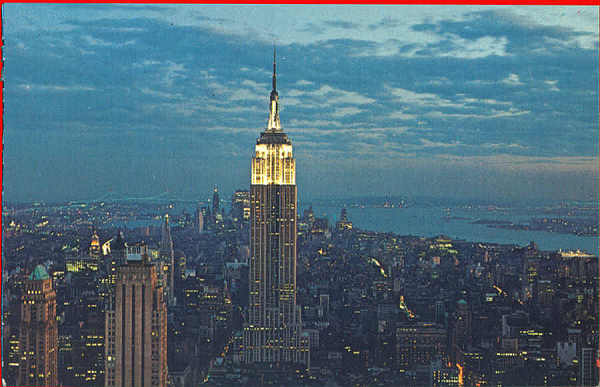 N� P75053 - Empire State Building at night (1) - Editor �Ogden Foods Service Corp.� - Dim. 13,9x9 cm - Col. A. Monge da Silva (cerca de 1980)