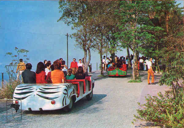 N� 350-59 - Carrinhos Novos na Plataforma da Urca - Dim. 15x10,5 cm - Editora Cultural Ltda - Circulado em 1973 -  Col. A. Monge da Silva (1973)