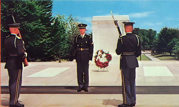 SN - Tomb of the Unknowns - Edi��o an�nima - Dim. 14x8,9 cm - Col. Am�lcar Monge da Silva (c. 1970)