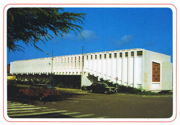 SN - CABO Verde ILHA DE SANTIAGO Praia  Minist�rio dos Neg�cios Estrangeiros - Ed. TERRANOVA Foto - Irm�os Capuchinhos PRINTED IN ITALY - SD - Dim. 15x10,5cm - Col. Manuel B�ia (2011)