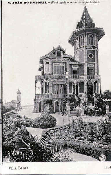 N� 1194 - Villa Laura em S. Jo�o do Estoril - Editor Martins & Silva, L. Cam�es, 35, Lisboa - Dim. 141x91 mm. - Col. A. Monge da Silva (anterior a 1910)