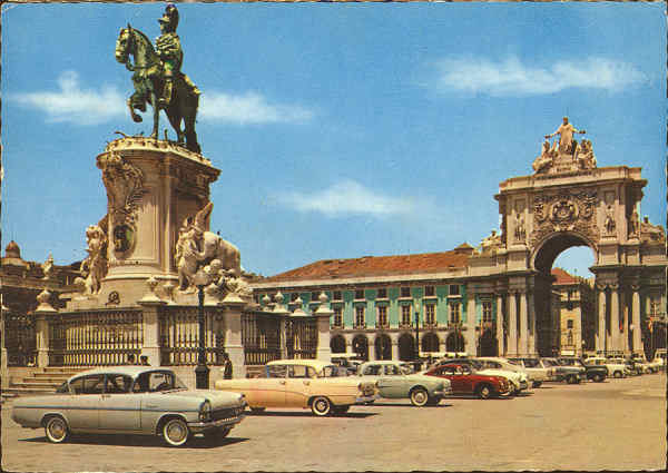 F-33 - LISBOA. Pra�a do Com�rcio - Ed. Iberex, Lisboa - SD - Dim. 104x148 mm- Col. Gra�a Maia (circulado em 1968)