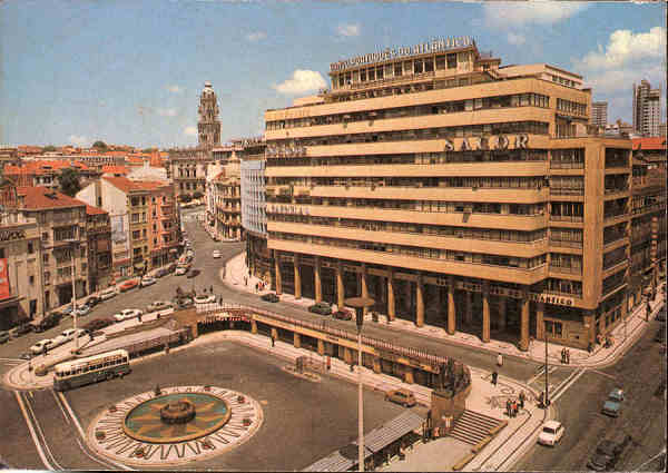 N� 995 - PORTO. Portugal - Pra�a D. Jo�o I - Ed. C�mer, Trav. do Alecrim, 1. Telef. 328775, Lx - SD - Dim. 105x150 mm - Col. Gra�a Maia (1971)