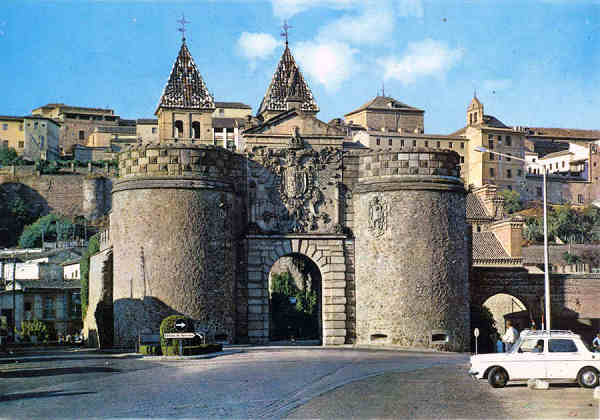 N� 1602 - Toledo, Puerta Bisagra - Ediciones J�lio de la Cruz, Toledo - Dim. 150x105 mm  - Col. A. Monge da Silva (c. 1985)
