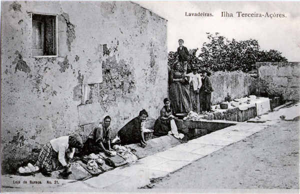 N� 21 - Lavadeiras - Edi��o da Loja do Buraco - Dim. 139x92 mm - Col. A. Monge da Silva