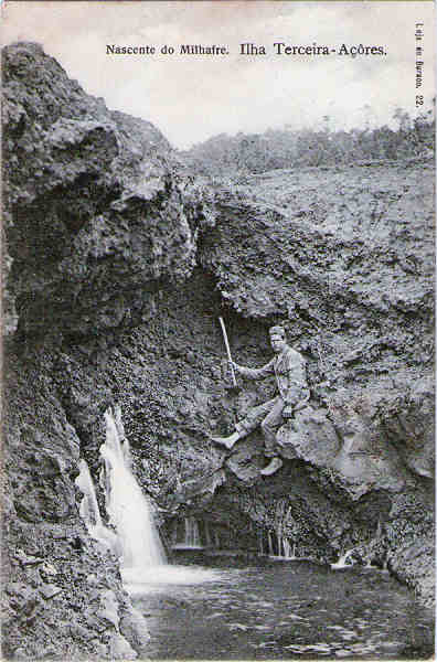 N� 22 - Nascente do Milhafre - Edi��o da Loja do Buraco - Dim. 138x91 mm - Col. A. Monge da Silva