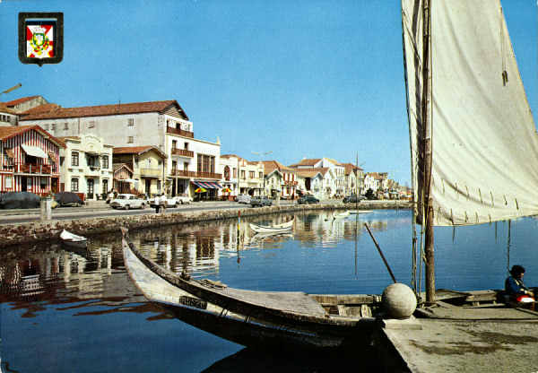 N� 548 - AVEIRO (Portugal). Costa Nova - Ed. LIFER, Porto . SD - Dim. 103x148 mm - Col. Gra�a Maia