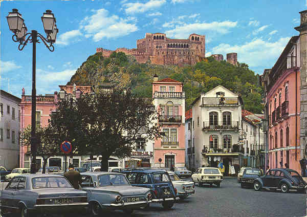 N� 220/480 - LEIRIA. Centro da Cidade e Castelo - Ed. G�tica, Oorto, Rua N� Sr� de F�tima, 298, tel. 66347 - SD - Dim. 145x103 mm - Col. Gra�a Maia