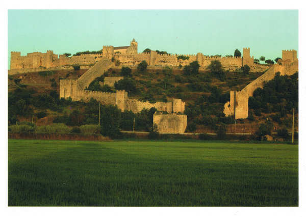 SN - Montemor-o-Velho - Exterior do Castelo - Ed. Gutenberg - Artes Gr�ficas, Lda. - Carapinheira Edi��o  da C�mara Municipal de Montemor-o-Velho, Portugal - Foto Rui Caldeira - SD - Dim. 15x10,6 cm - Col. Manuel B�ia (2012)