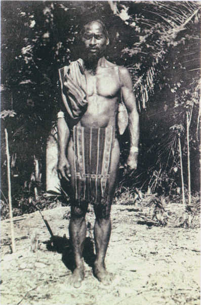 SN - Timor - Tipos e costumes: Laut�m - Edi��o da Miss�o - SD - Dim. ??x?? cm - Col. Monge da Silva (Cerca de 1927)