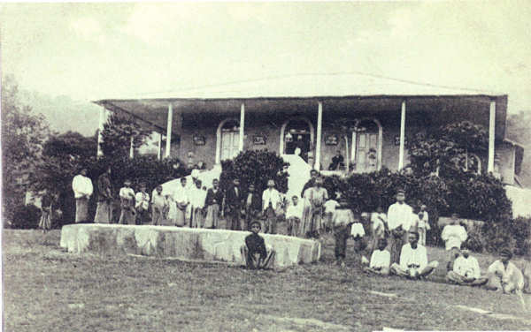 SN - Timor Portugu�s - Col�gio da Miss�o. Lahane, Dili - Edi��o da Miss�o - SD - Dim. ??x?? cm - Col. Monge da Silva (Cerca de 1927)