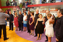 Grupo de Dan�as de Sal�o na Pra�a da Alegria (RTP1), em Fevereiro de 2011. Clicar para ampliar.