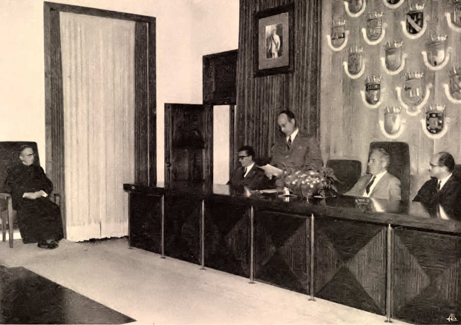 Clicar para ampliar.