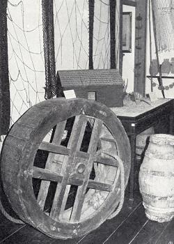 Utens�lios de uso nas X�vegas. Clicar para ampliar.