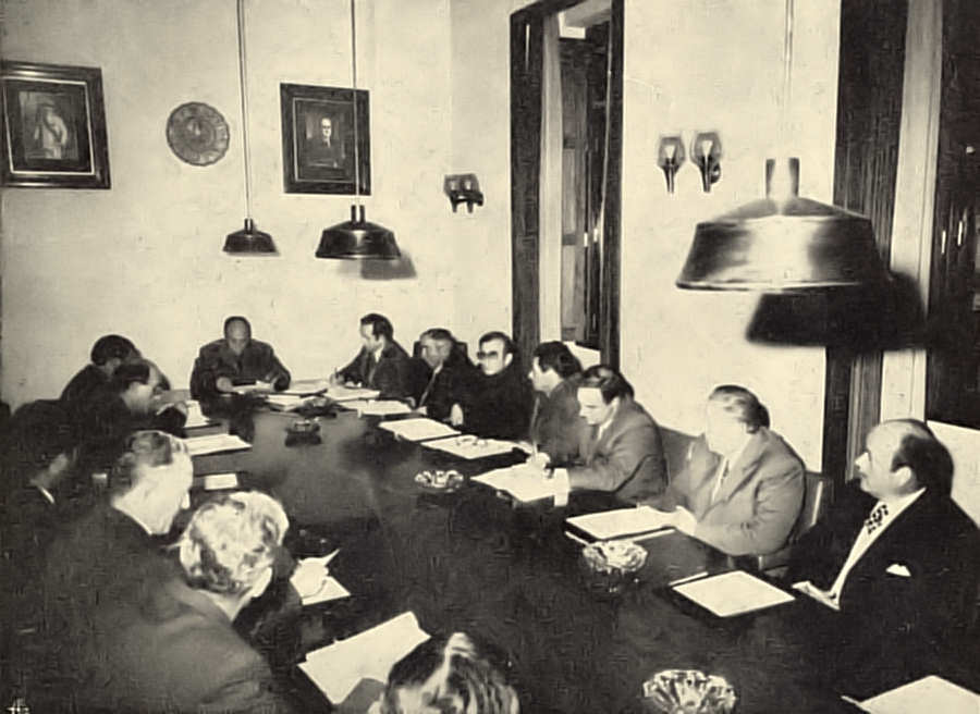 Clicar para ampliar.