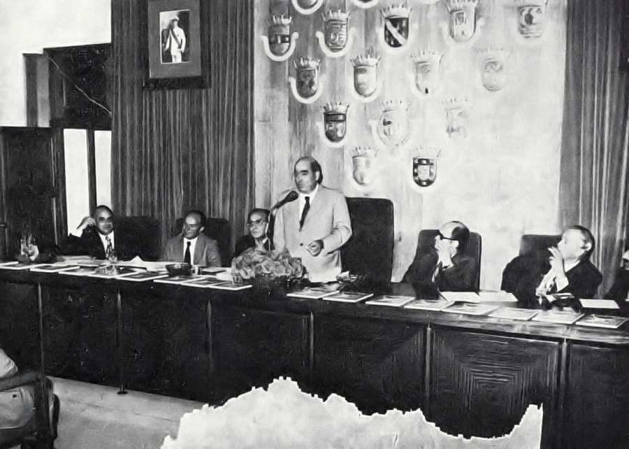 Clicar para ampliar.