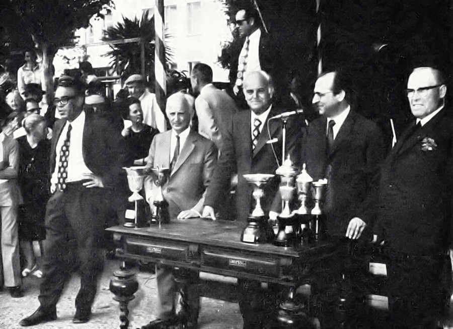 Clicar para ampliar.