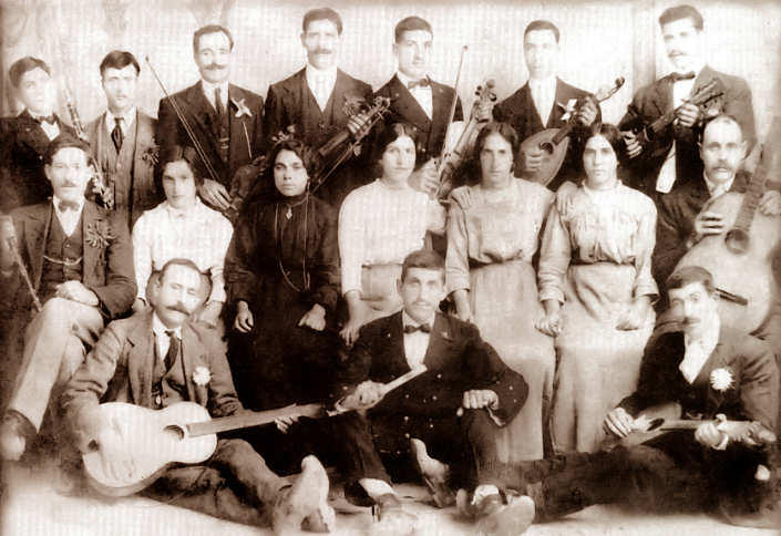 Tuna da Festa de S. Tomé (cerca de 1910) - Clicar para ampliar.