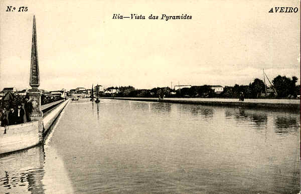 N.� 175 - Aveiro Ria Vista da Pyramides - Edi��o de Alberto Malva Rua de S. Juli�o, 41 Lisboa - SD - Dimens�es 13,6x8,9 cm. - Col.  FMSarmento.