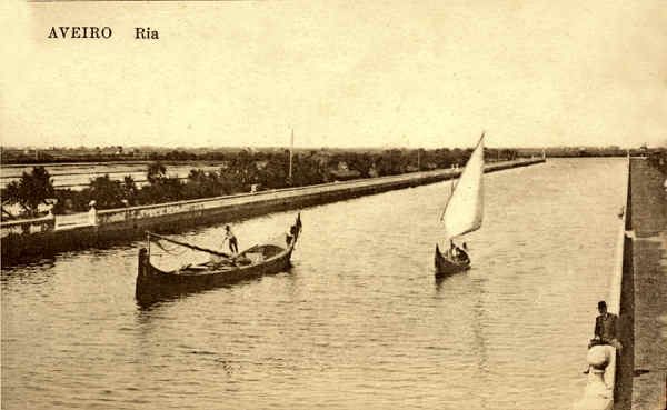 S/N - Aveiro Ria - Editor Alberto Malva Rua da Madalena Lisboa - SD - Dimens�es 13,9x8,6 cm. - Col.  FMSarmento (circulado em 8-Out.-1921).