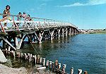 Ref� 944 - VAGOS Portugal Praia da Vagueira, Ponte sobre a Ria, Ed. �ncora, Dist. por RAN, Lx., R. da Quintinha, 70 B, Tel. 690191, SD, Dim. 149x104 mm, Col. Nela d'Almeida.