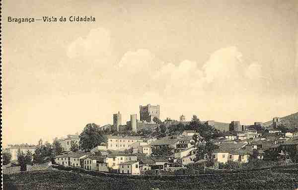 S/N - Bragan�a-Vista da Cidadela - Edi��o de Adriano Rodrigues, Bragan�a - S/D - Dimens�es: 13,5x8,8 cm. - Col. Aur�lio Dinis Marta.