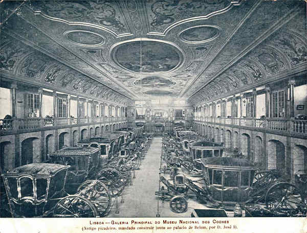 S/N - Lisboa-Galeria Principal do Museu Nacional dos Coches (Antigo picadeiro, mandado construir junto ao palacio de Belem, por D. Jos� I) - Editor n�o indicado (Union Postale Universelle) - S/D - Duplo com dimens�es: 18x13,8 cm. - Col. Carneiro da Silva
