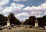 N.� 6 - Les Champs-Elys�es et l'Arc de Triomphe - Col. Messager - Dimens�es: 15x10,3 cm. - Col. HJCO (1967).