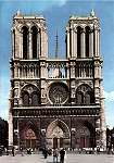 N.� 18 - Paris: Notre-Dame de Paris et le parvis - Collection Messager - Dimens�es: 10,4x14,9 cm. - Col. HJCO (1967).