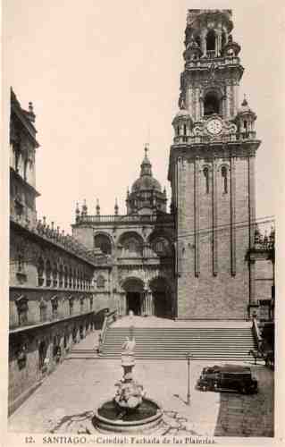 12.Santiago - Catedral: Fachada de las Plater�as - Dimens�es: 9x14,2 cm - Col. Henrique de Oliveira. 